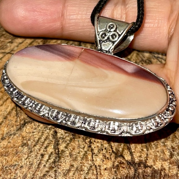 Burgundy Brown Mookaite Pendant - Picture 5 of 15